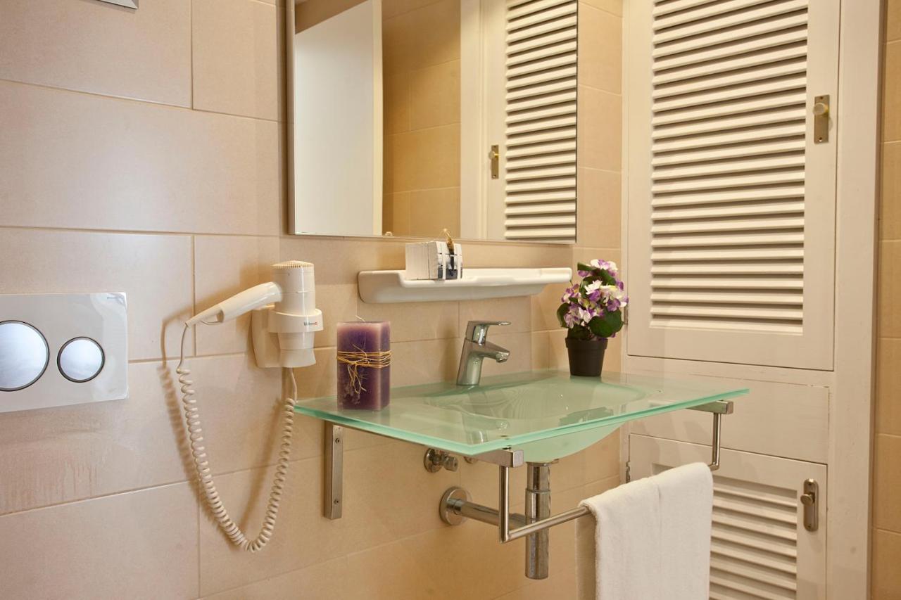 Apartamentos Ferrera Pins Cala Ferrera  Ngoại thất bức ảnh